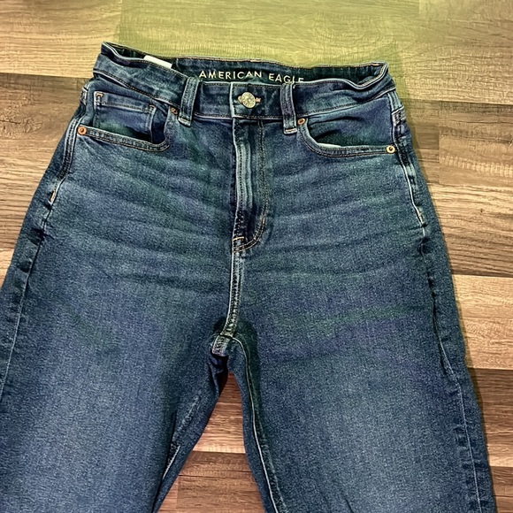 American Eagle Stretch Mom Jeans - Picture 2 of 4